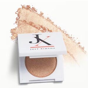 JUST XIMENA Highlighter